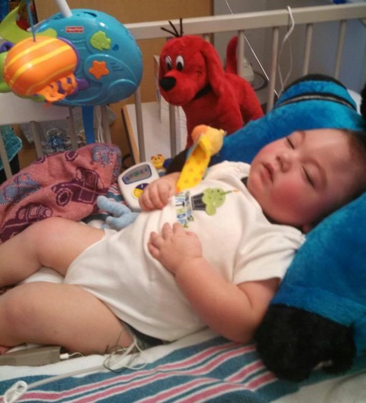Baby-Jaxon-in-bed