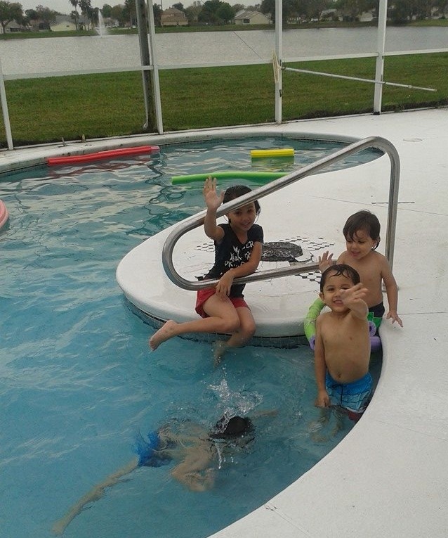 Verzosas at pool