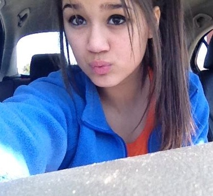 Alexis pout face