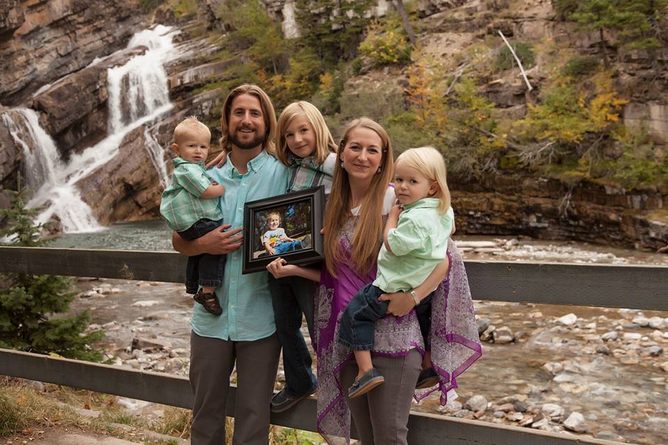 David Stephan family by waterfall