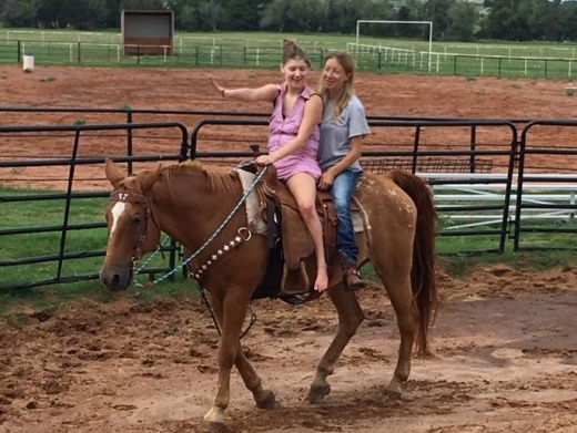Searcy Briana and mom on horseback