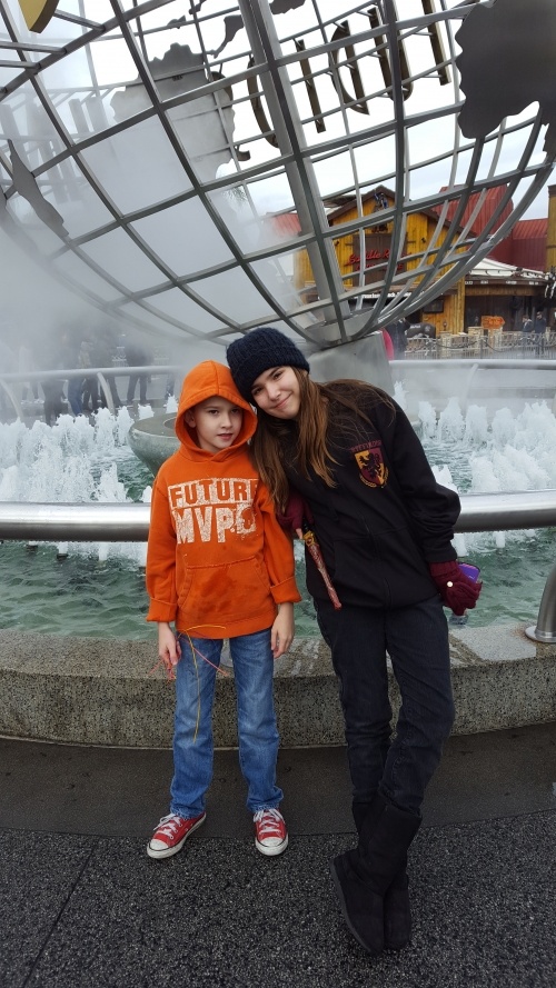 Erin kids at Universal Studios